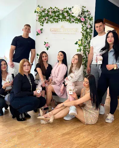 THE GIRL HOUSE beauty studio Karolina Czujka